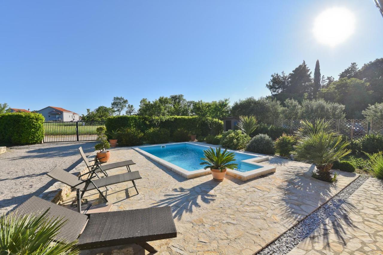 Holiday Home Taras Smilcic Екстериор снимка